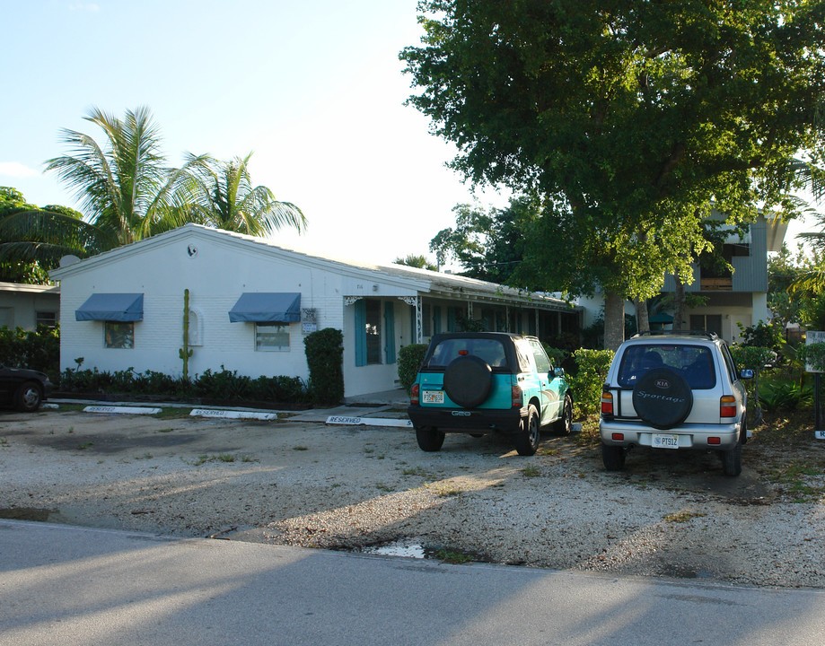 716 NE 14th Ave in Fort Lauderdale, FL - Building Photo