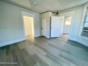 4116 W Broadway in Louisville, KY - Building Photo - Building Photo