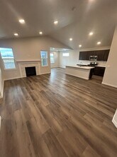 6476 W Frehley Way in Rathdrum, ID - Building Photo - Building Photo