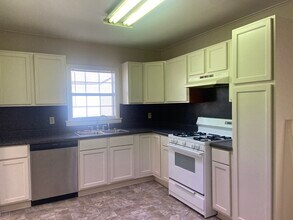 147 E Elmwood St, Unit 147 in Shreveport, LA - Building Photo - Building Photo