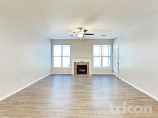 76 Ashby Dr in Clayton, NC - Foto de edificio - Building Photo