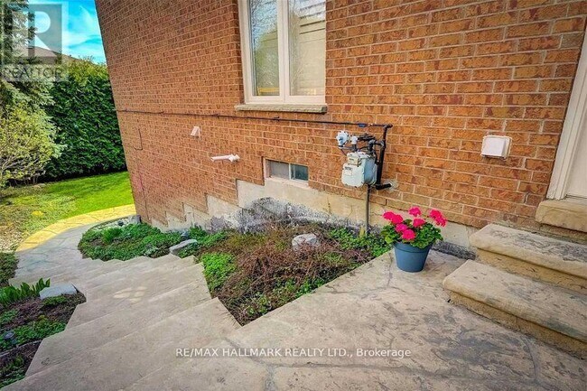 76 Topham Crescent in Richmond Hill, ON - Building Photo - Building Photo