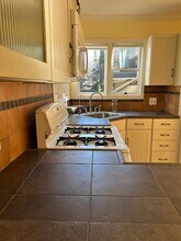 486 38th St in Oakland, CA - Building Photo - Building Photo