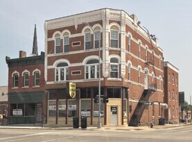 1400 Central Ave, Unit 3 in Dubuque, IA - Building Photo