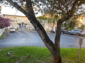 620 84th St-Unit -22 in Miami Beach, FL - Building Photo - Building Photo