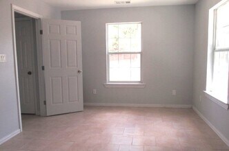 1404 Ave B in Huntsville, TX - Building Photo - Building Photo