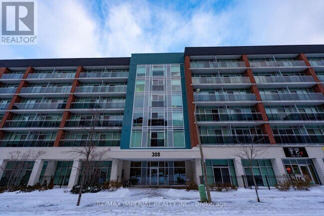 308 Lester St in Waterloo, ON - Building Photo - Building Photo