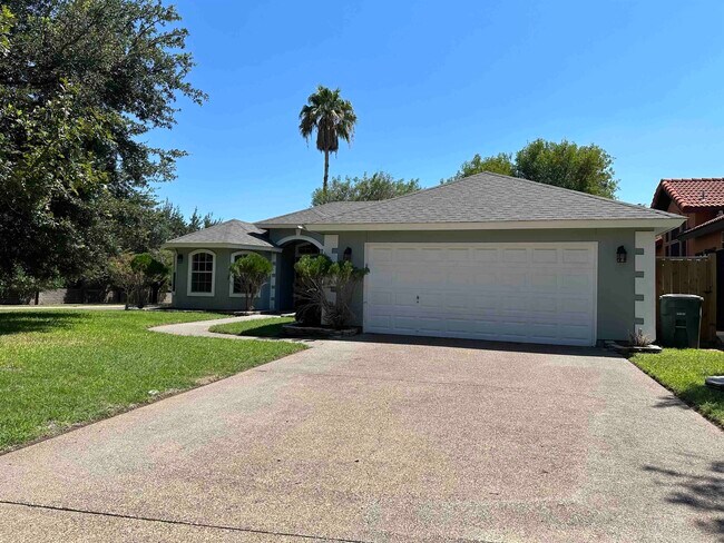223 Oriole Ln in Laredo, TX - Building Photo - Building Photo