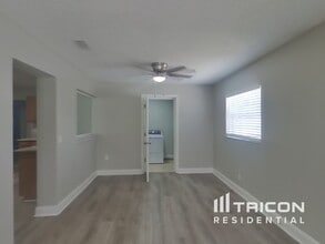 1721 W Comanche Ave in Tampa, FL - Building Photo - Building Photo