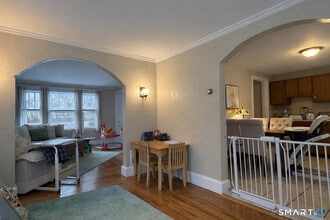 15 E Main St in Branford, CT - Building Photo - Building Photo