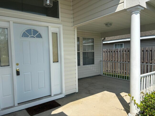 3326 Golden Rain Dr in Tallahassee, FL - Building Photo - Building Photo