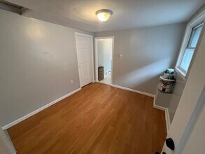 594 Christopher St, Unit 2 in Orange, NJ - Building Photo - Building Photo