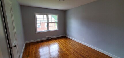 1004 Hampton St in Greensboro, NC - Building Photo - Building Photo
