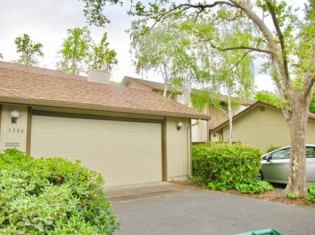 property at 1540 Candelero Dr