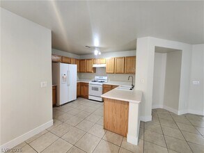9215 Onesto Ave in Las Vegas, NV - Building Photo - Building Photo