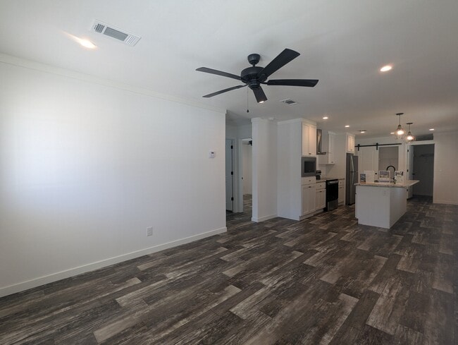 127 Coral Crest Dr in Valrico, FL - Building Photo - Building Photo