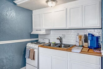 311 W Ashley St in Jacksonville, FL - Foto de edificio - Building Photo