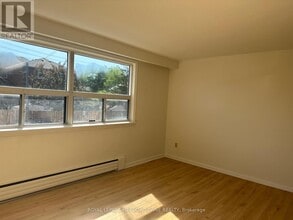 14 Vanevery St in Toronto, ON - Building Photo - Building Photo