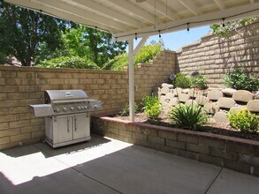 15847 Cindy Ct in Santa Clarita, CA - Building Photo - Building Photo