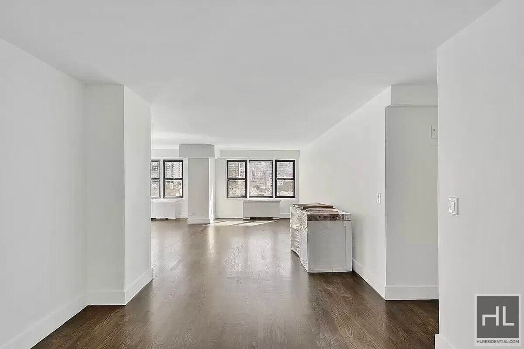 EAST 63 STREET in New York, NY - Building Photo