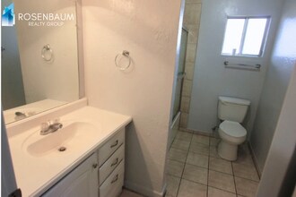 1332 N Miller Rd, Unit A in Tempe, AZ - Building Photo - Building Photo