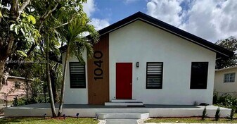 1040 NW 120th St in North Miami, FL - Building Photo