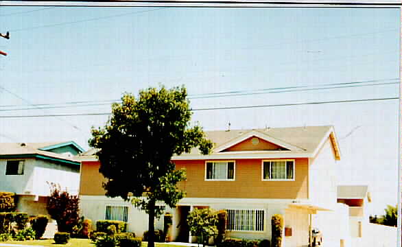 14610 S Normandie Ave in Gardena, CA - Foto de edificio