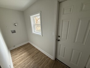 129 Mott St in Trenton, NJ - Building Photo - Building Photo