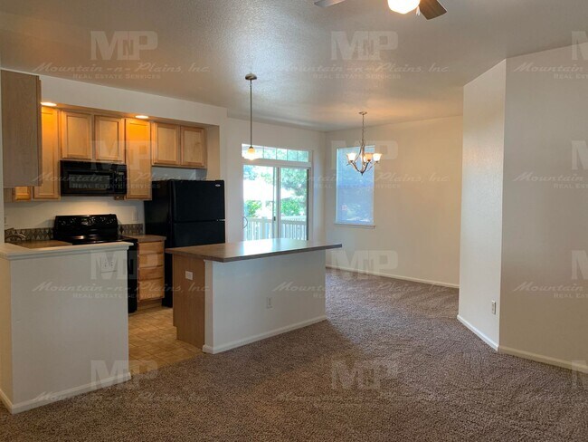 1977 Grays Peak Dr in Loveland, CO - Building Photo - Building Photo