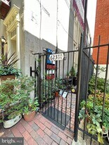 623 S American St in Philadelphia, PA - Building Photo