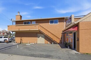 710 E Lake Ave in Watsonville, CA - Building Photo