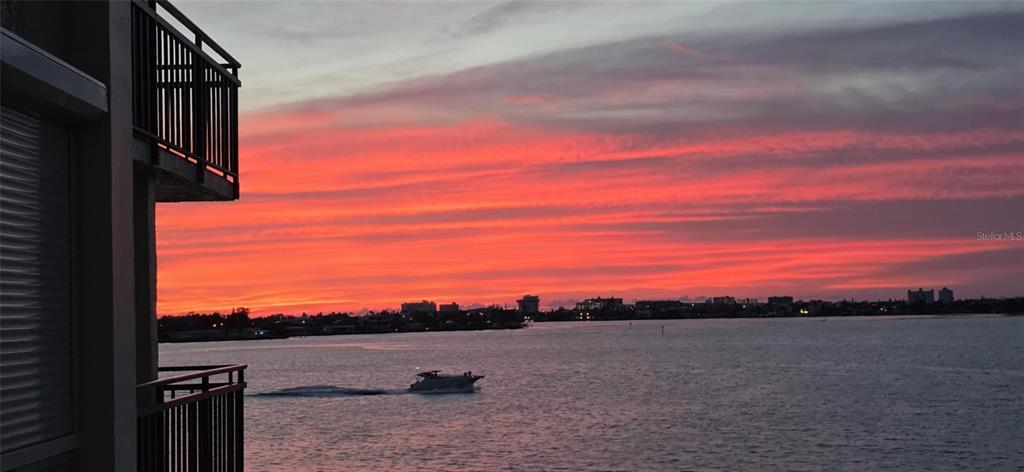 6177 Sun Blvd in St. Petersburg, FL - Foto de edificio