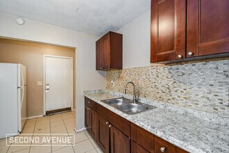 2318 Looking Glass Ln in Jacksonville, FL - Building Photo - Building Photo