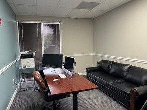 5300 Memorial Dr in Stone Mountain, GA - Building Photo - Building Photo