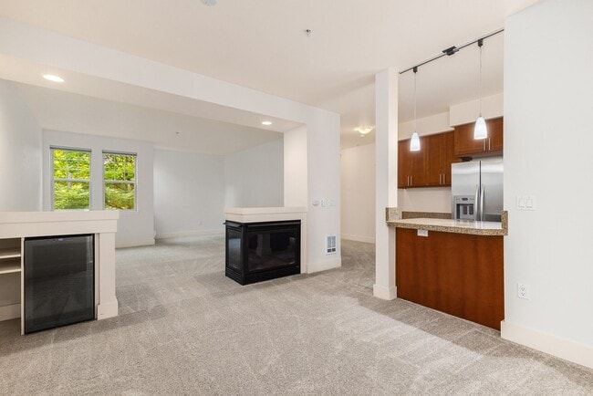 8535 Avondale Rd NE in Redmond, WA - Building Photo - Building Photo