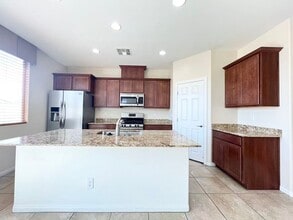 5729 Tideview St in North Las Vegas, NV - Building Photo - Building Photo