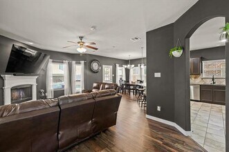 8805 Deadwood Ln in Aubrey, TX - Building Photo - Building Photo