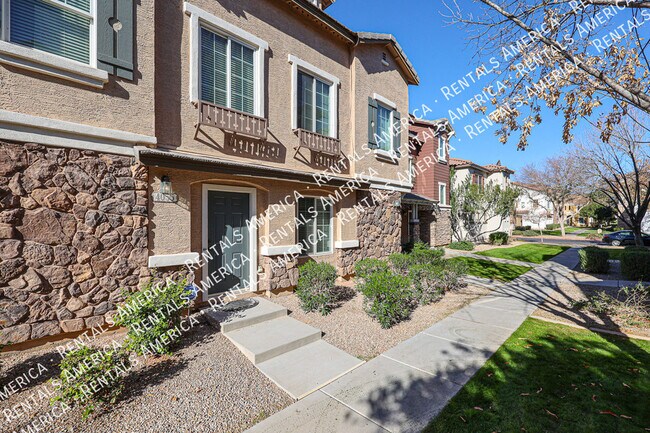 4057 E Windsor Dr in Gilbert, AZ - Foto de edificio - Building Photo