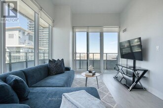 20-4120 Shore Breeze Dr in Toronto, ON - Building Photo - Building Photo