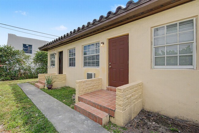 property at 1021 SW 3rd Ave