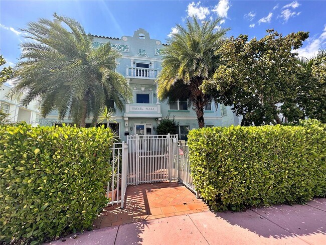 1218 Drexel Ave in Miami Beach, FL - Building Photo - Building Photo