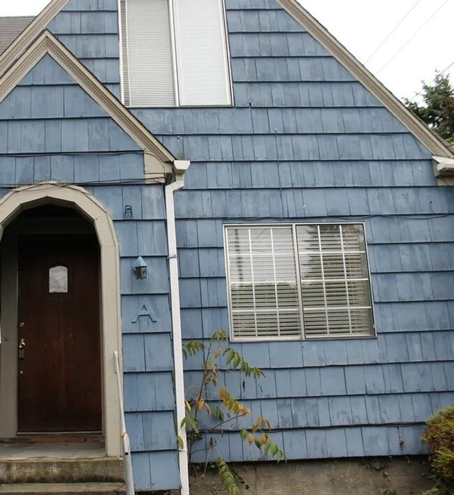 property at 401 116th St S