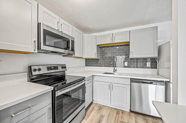 Oak & Iron Flats by Trion Living in Beaverton, OR - Building Photo - Building Photo