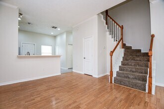 4230 Benard Ct in Pasadena, TX - Foto de edificio - Building Photo