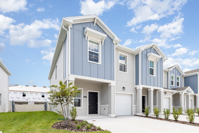 2618 Skyline Loop in Poinciana, FL - Foto de edificio - Building Photo