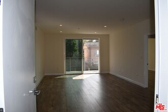 4504 Colbath Ave in Los Angeles, CA - Building Photo - Building Photo