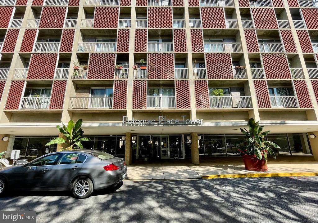 800 4th St NW in Washington, DC - Building Photo
