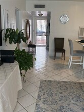 1481 NE Miami Gardens Dr in Miami, FL - Building Photo - Building Photo