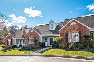 419 Horizon Dr in Forest, VA - Building Photo