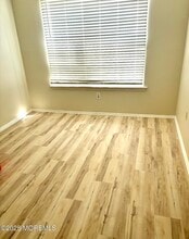 105 Des Moines Ct in Tinton Falls, NJ - Building Photo - Building Photo